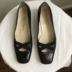 SALVATORE FERRAGAMO 1" Heel Black Dress Pump 8.5 M